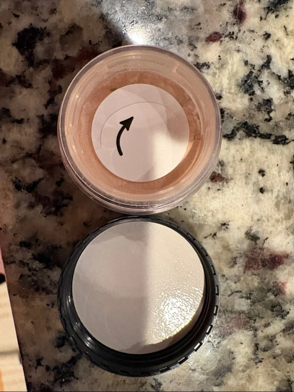 FREE In bundle NWT travel size Minerals Mineral Veil Loose Setting Powder